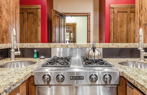 Jackson Hole Hotel | Jackson - 3 Bedroom Suite