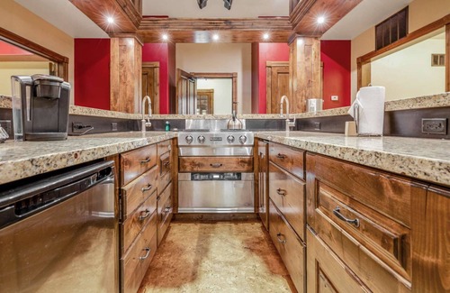 Jackson Hole Hotel | Jackson - 3 Bedroom Suite