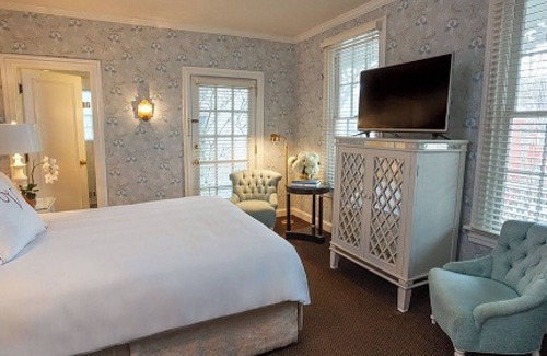 Cape May Hotel | Jackson Room with Balcony Exclusive Adults-Only Escape with Cont. Breakfast