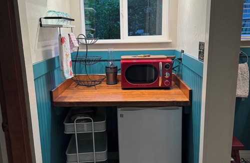 Medford Apartment | Jacksonville's Iconic Historical 1930's Log Cabin Renovated Private Apt.