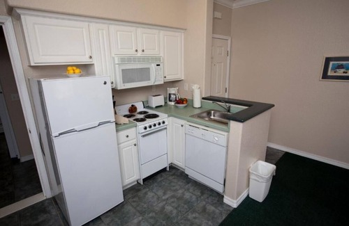 Branson Hotel | Jacuzzi + Fireplace in Getaway Minutes from Hiking & Local Hotspots | 3 Units