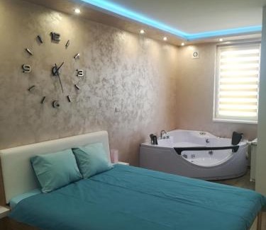 Subotica House | Jacuzzi Room