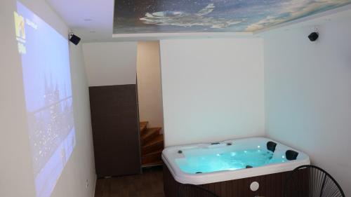 Novi Beograd Apartment | Jacuzzi Sensation