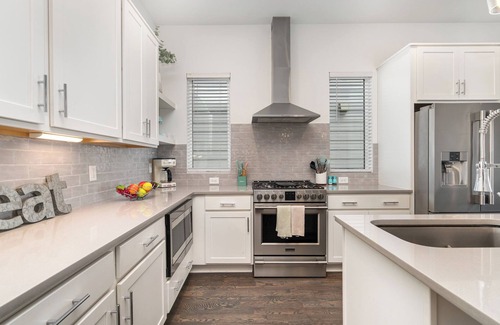 Talbot's Corner Cottage | Jade - Private Patio and Balcony - Near Germantown