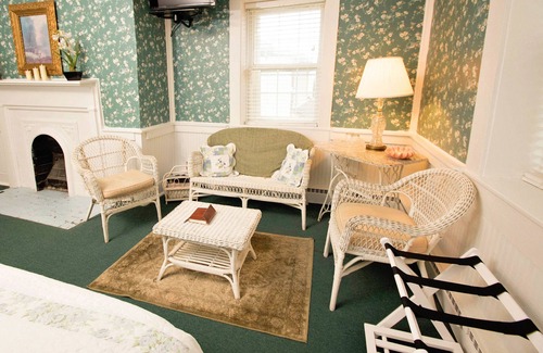 Bardstown Bed & Breakfast | Jailer's Inn