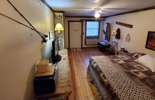 Jamesport Hotel | Jamesport Inn