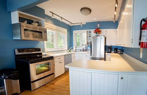Meaford Cottage | Jamrock Shores