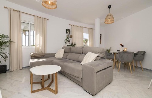 Poblado Sancti Petri Apartment | Jardin de la Alegria