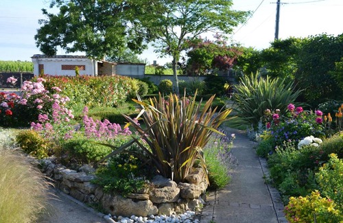 Blasimon Bed & Breakfast | Jardin de Marceau