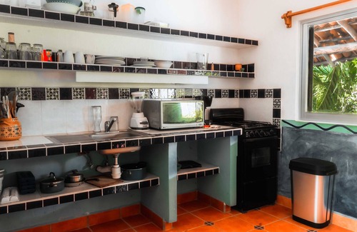 La Manzanilla Apartment | Jardines Tropicales - 3 blocks from the beach