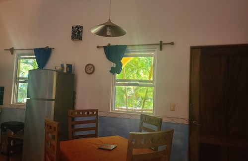 La Manzanilla Apartment | Jardines Tropicales - 3 blocks from the beach