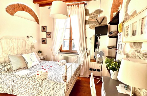 Luni Bed & Breakfast | jasmine cottage