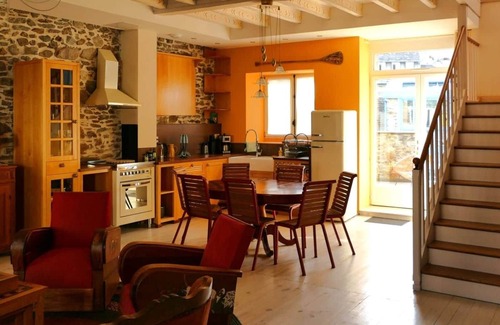 Bagneres-de-Luchon Apartment | Jasmine joli chapeau L'estive