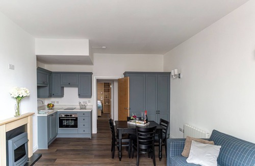 Ashbourne House | Jasmine Townhouse; doorstep to the Peaks for 2