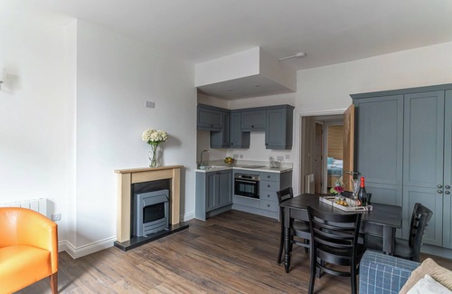 Ashbourne House | Jasmine Townhouse; doorstep to the Peaks for 2