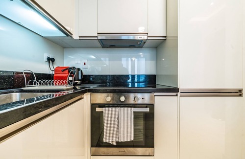 Business Bay Apartment | Jaw-dropping Canal and Skyline Views, Close to DT