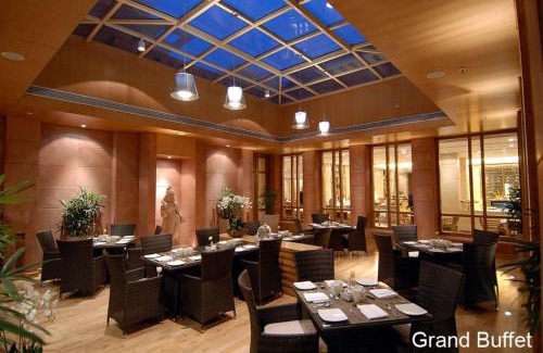 Taj Ganj Hotel | Jaypee Palace Hotel