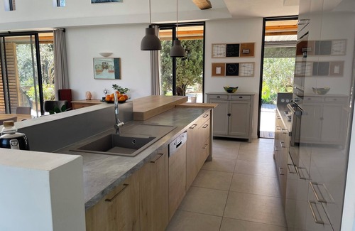 Mougins Villa | JdV Holidays Villa Basilic, large pool, A/C and short walk to charming old town