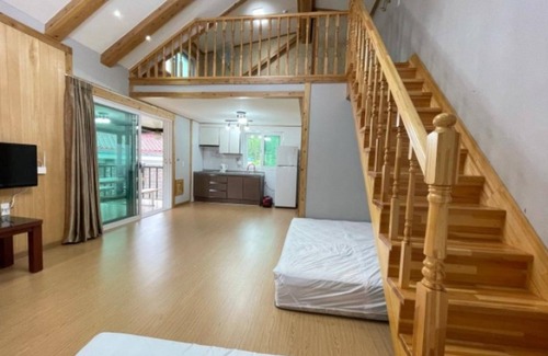 Jecheon House | Jecheon Wolsong Garden Pension