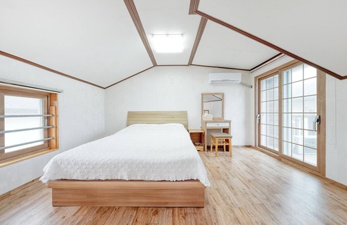 Namwon House | Jeju Kkumkkuneun Jeju Pension