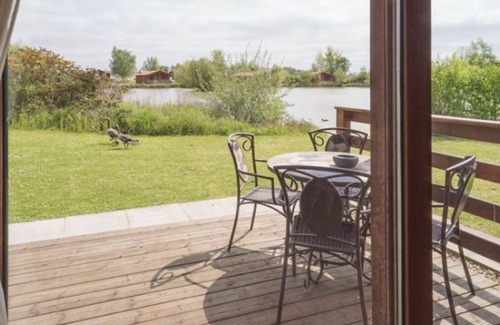 Tattershall Cabin | Jemima lodge,hottub and private fishing peg