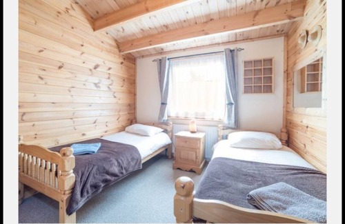 Tattershall Cabin | Jemima lodge,hottub and private fishing peg