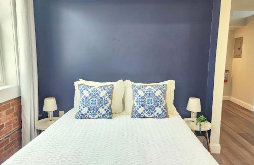 College Hill Apartment | Jennifer's Historic Downtown Loft