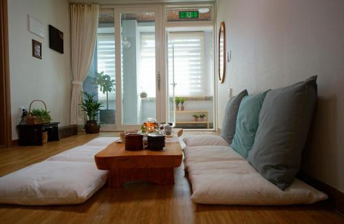 Jeonju House | Jeonju Hanok Maeul Gaekridangil Guest House