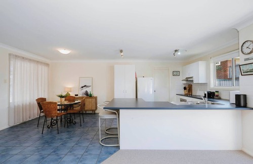 Central Mudgee House | Jewel on Lewis Central Mudgee Haven near Wineries