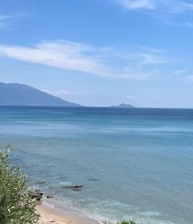 Kampos Marathokampou Apartment | Jimmy Anna Beachfront Apartments Naturist Private Beach