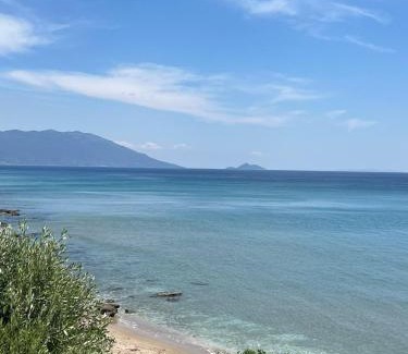 Kampos Marathokampou Apartment | Jimmy Anna Beachfront Apartments Naturist Private Beach