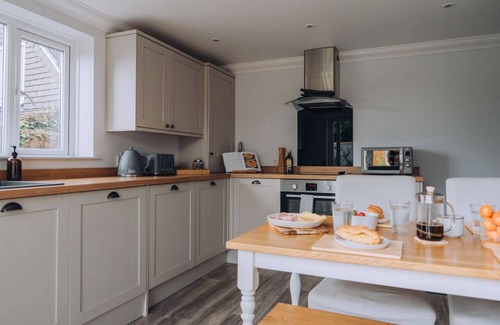 Weymouth Apartment | Joanne's Retreat - Two Bedroom Apartment, Sleeps 3