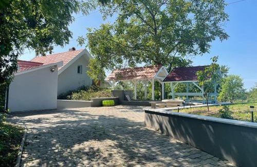 Koroshegy House | Jobb, Mint Otthon Vendégház Kőröshegy