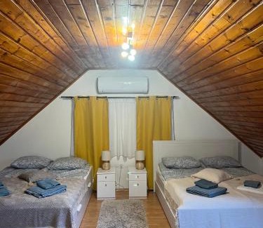 Koroshegy House | Jobb, Mint Otthon Vendégház Kőröshegy