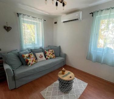 Koroshegy House | Jobb, Mint Otthon Vendégház Kőröshegy