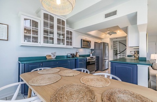 Saint Helena Island Villa | JOHN FRIPP VILLA - Ocean Views - Three Bedrooms Sleeps 8