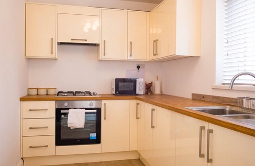 Walsall House | JOIVY Charming 3-bed house in Walsall