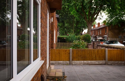 Walsall House | JOIVY Charming 3-bed house in Walsall