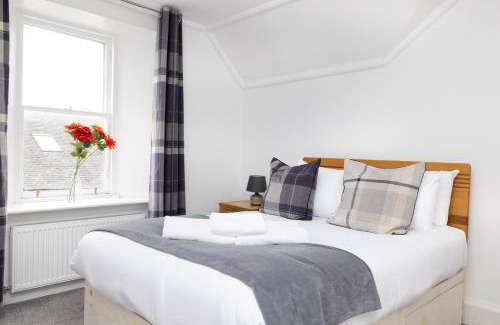 Old Town Apartment | JOIVY Cosy Flat in the Heart of Edinburgh