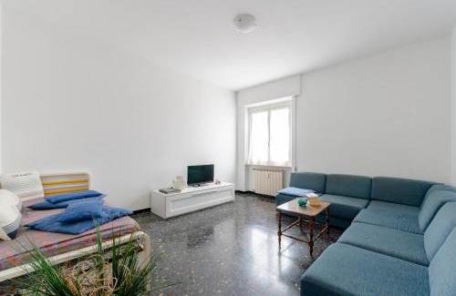 Riva Trigoso Apartment | JOIVY Family Flat Terrace & Parking near Beach