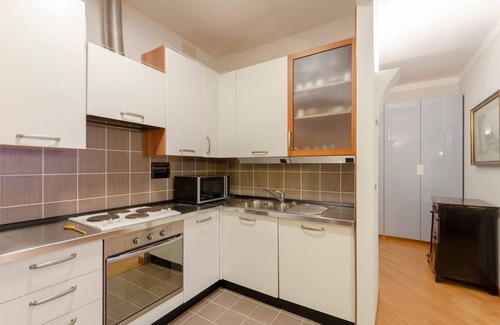 Nervi Apartment | JOIVY Lovely Apt with Communal Pool in Nervi