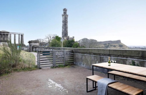 New Town House | JOIVY Observatory House & Apartment
