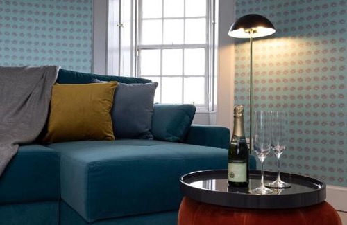 New Town House | JOIVY Observatory House & Apartment
