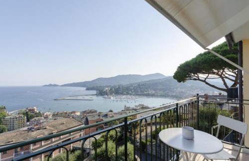 Rapallo Apartment | JOIVY Spectacular Sea View Apt for 5 with Terrace