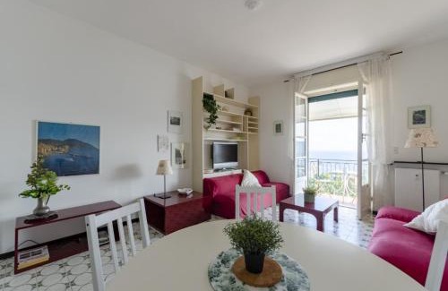 Rapallo Apartment | JOIVY Spectacular Sea View Apt for 5 with Terrace