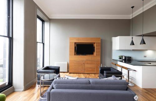 Old Town Apartment | JOIVY Stunning Flat near Edinburgh Castle