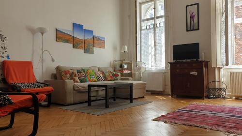 Palace District Apartment | Jolanda Apartment