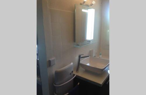 Le Grau-Du-Roi Apartment | Joli petit appartement rénové au centre du Boucanet