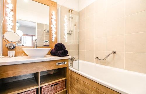 Flaine Apartment | Joli, spacieux appartement T3 sud ski aux pieds, parking