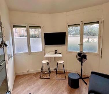 Le Rouet Apartment | Jolie chambre équipée proche vélodrome mer